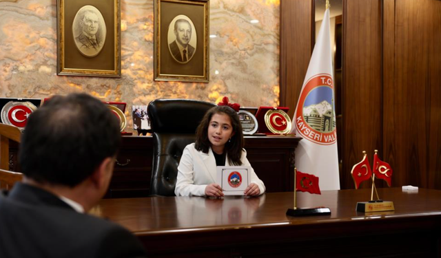 Vali Çiçek Koltuğunu Devretti