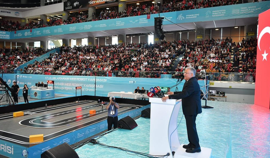 Büyükkılıç, gençleri yalnız bırakmadı