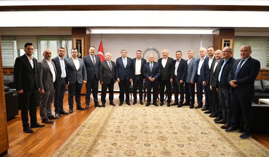 Başkan Büyükkılıç, Türk-İş Heyetini Ağırladı