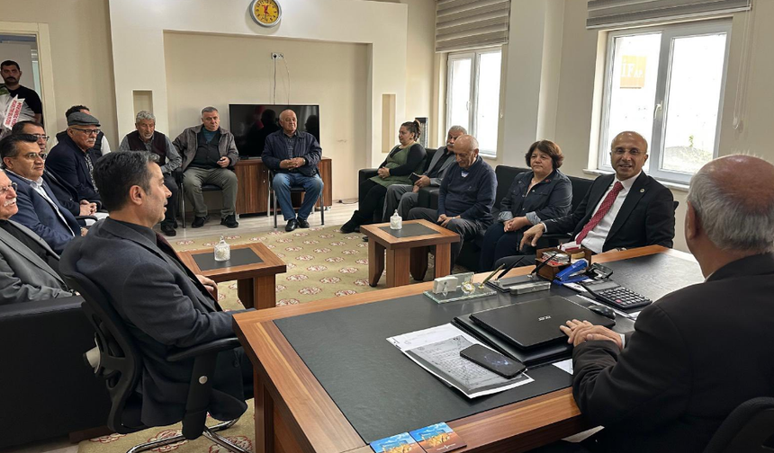 CHP Heyeti, Kayseri Hacı Bektaş Vakfı Derneği’ne gitti