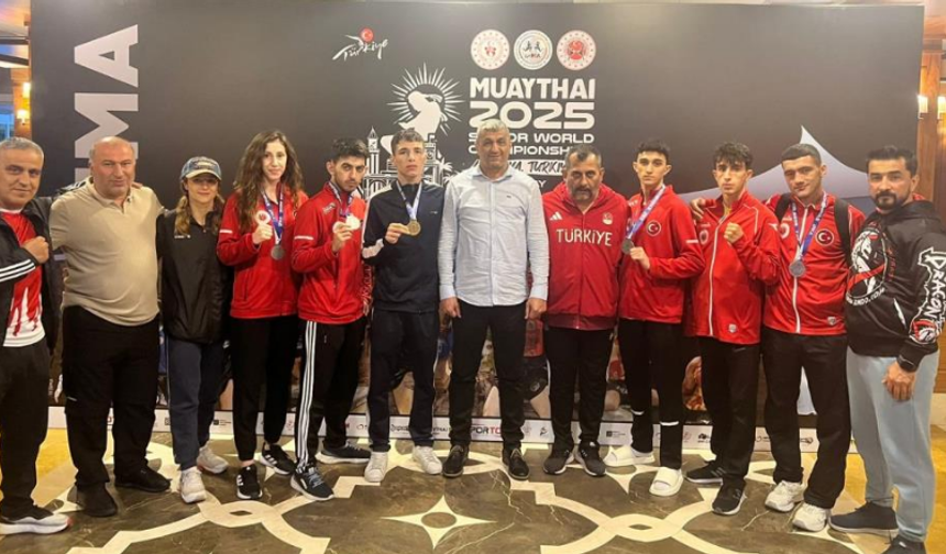 Kayserili Muaythaiciler dünya derecelerine imza attı