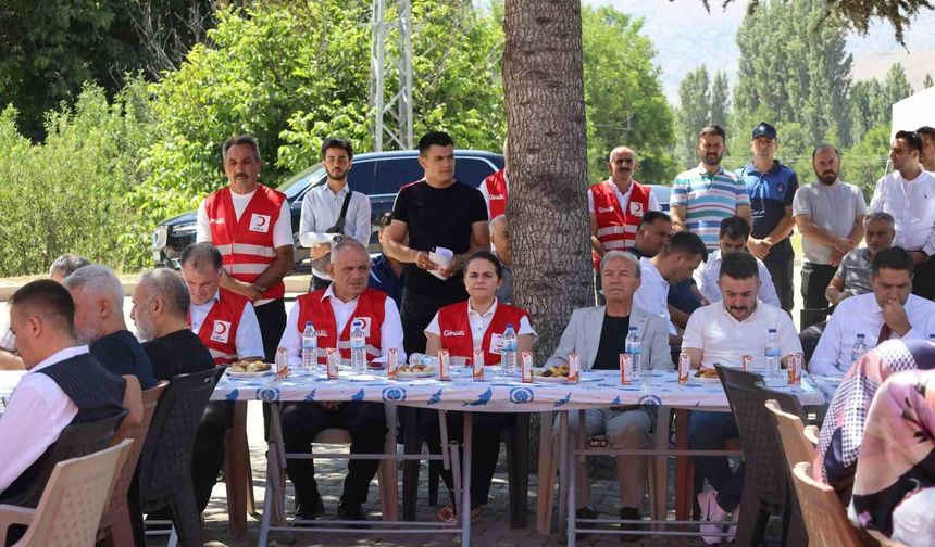 Kayseri Yahyalı’da Türk Kızılay Gönüllü Merkezi Hizmete Girdi