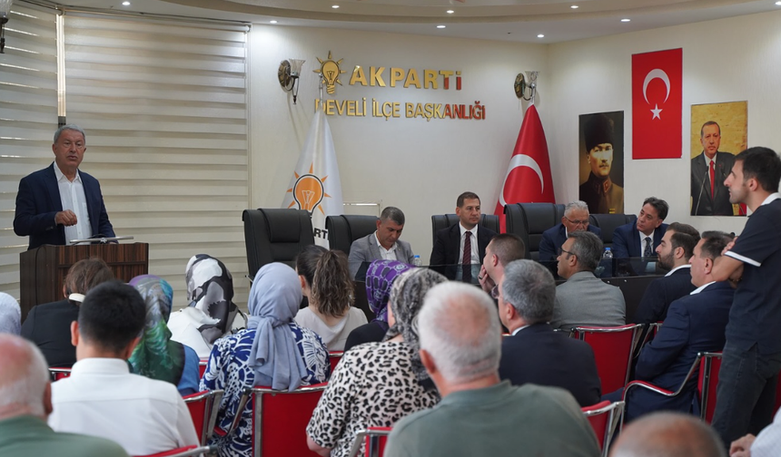 Hulusi Akar’dan, Develi AK Parti İlçe Teşkilatı’na ziyaret