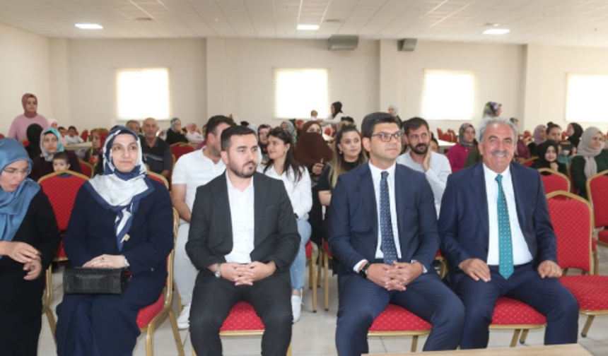 Felahiye’de Kur’an Kursu mezuniyet sevinci