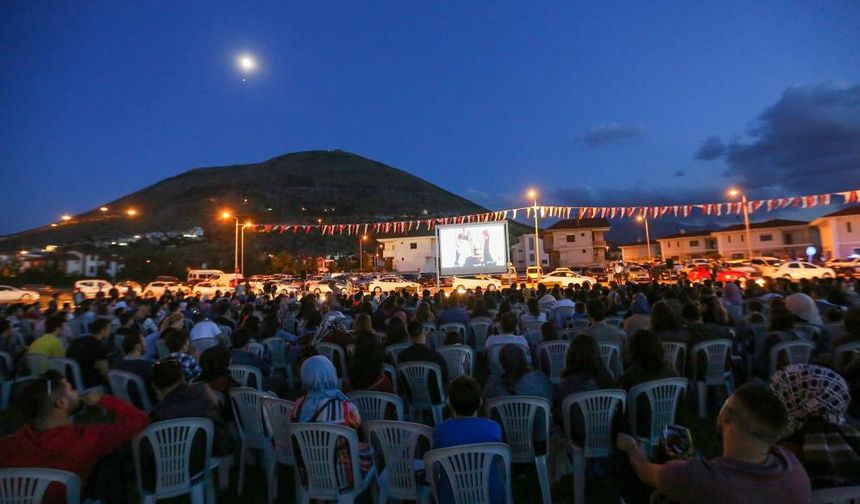 Talas’ta Yaz Geceleri Sanatla Aydınlanıyor!