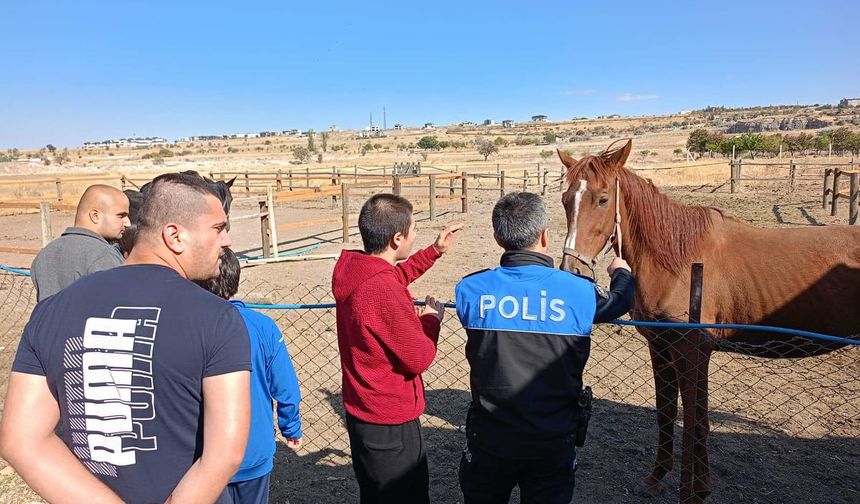 Özel Çocuklara Polislerden Keyifli Gün
