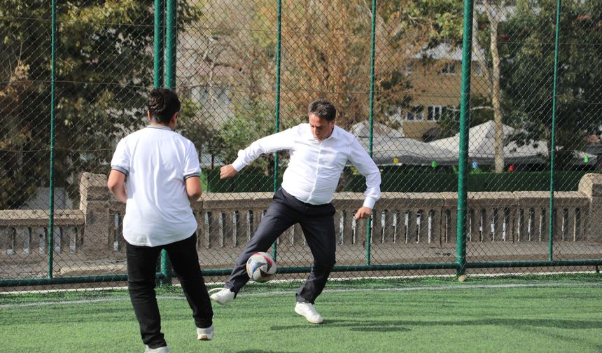Başkan Şengül, gençlerle ter döktü!