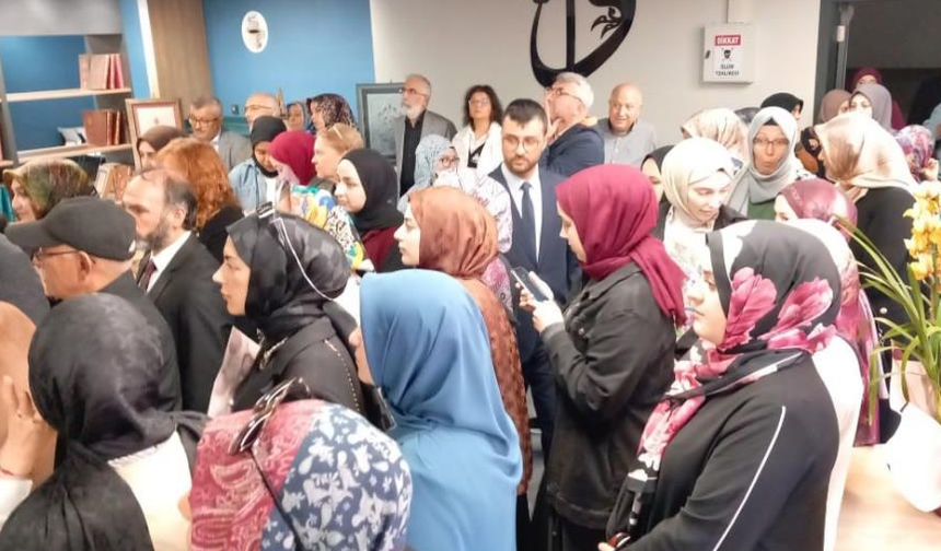 Hayırseverden kütüphane bağışı