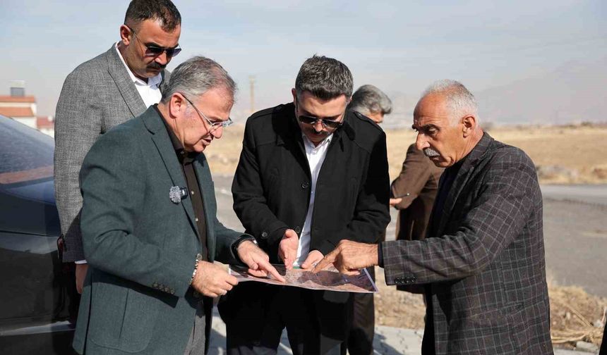 Hacılar’da kış öncesi 40 bin metrekarelik yol seferberliği