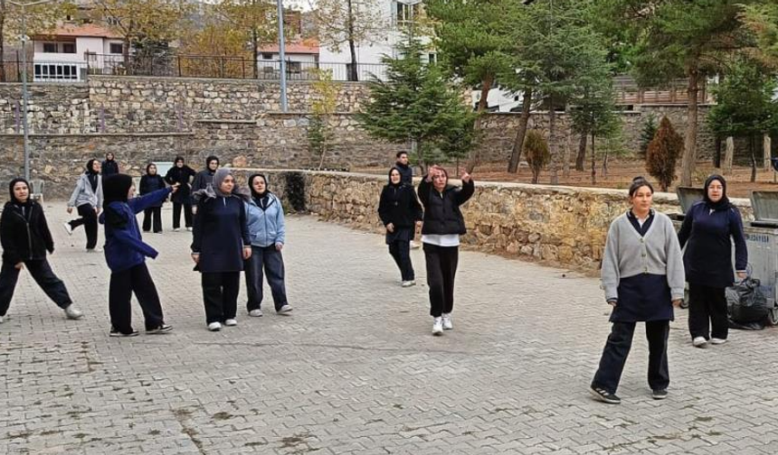 ERÜ’den Yahyalı’da ‘Spor yap zinde kal’ etkinliği