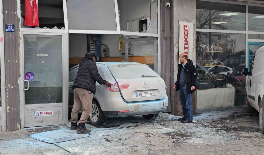 LPG Tankı Patladı: 3 Yaralı