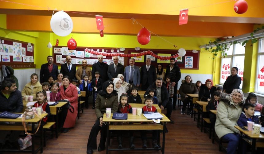 Başkan Palancıoğlu Öğrencilerin Karne Heyecanına Ortak Oldu