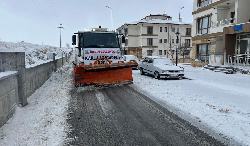 İncesu’da yeni yıla karla mücadele mesaisi devam ediyor