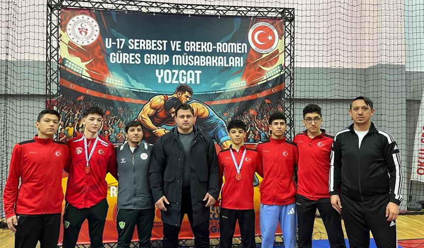 Şeker Erva Spor Kulübü Yıldızlar Greko-Romen Müsabakalarında Madalyaları Topladı