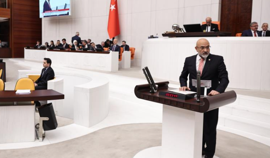 Vekil Cıngı meclis kürsüsünde konuştu