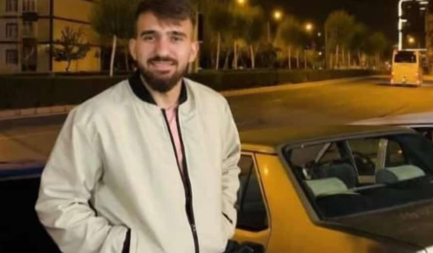 Kendinden 14 yaş küçük erkek arkadaşını bıçakladı