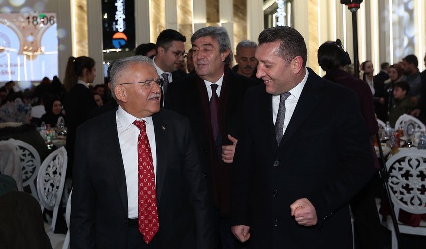 İki ayrı iftarda gönüller buluştu