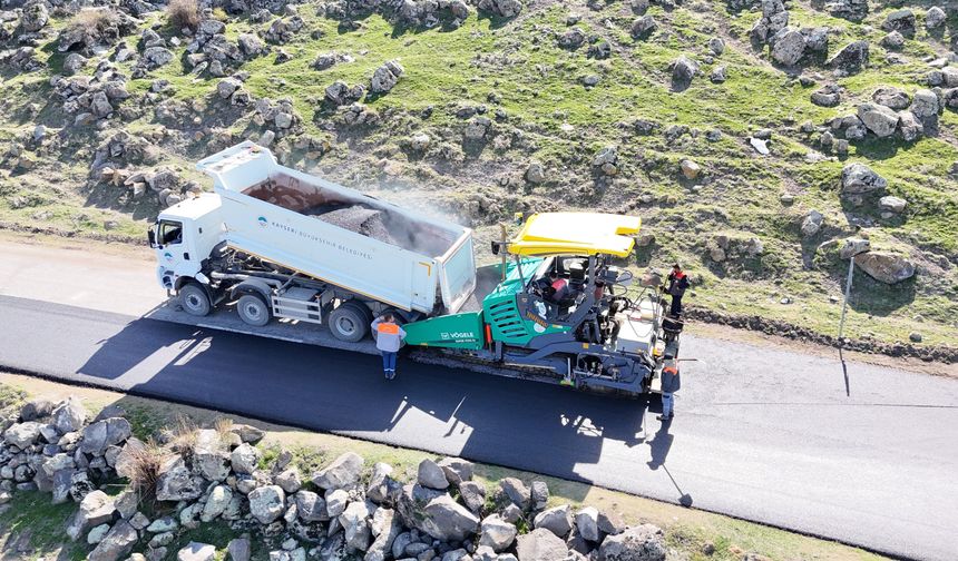 Hürmetçi'de sıcak asfalt, çevre temizliği ve yeşil alan atağı