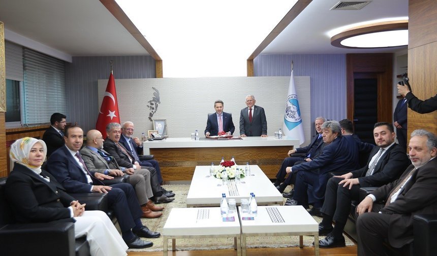 Bakan Bayraktar: "Kayseri, Türkiye'nin gözbebeği"