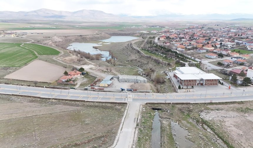 Yağışlar barajları doldurdu, çiftçinin yüzü güldü