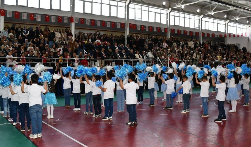 Tomarza'da 23 Nisan Coşkusu