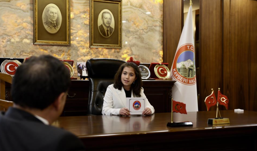 Vali Çiçek Koltuğunu Devretti