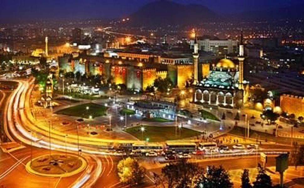 Tarih Kokan Sokaklardan Erciyes'in Zirvesine: Turizmcilerin Gözünden Kayseri
