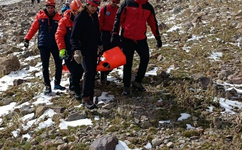 Erciyes Dağı'nda şüpheli ölüm: Ekipler seferber oldu
