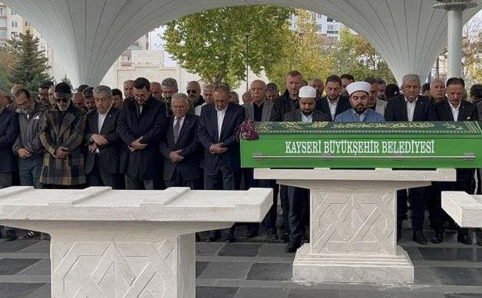 Gazeteci Yusuf Ağaşe'nin Acı Günü: Annesi Nimet Ağaşe Vefat Etti