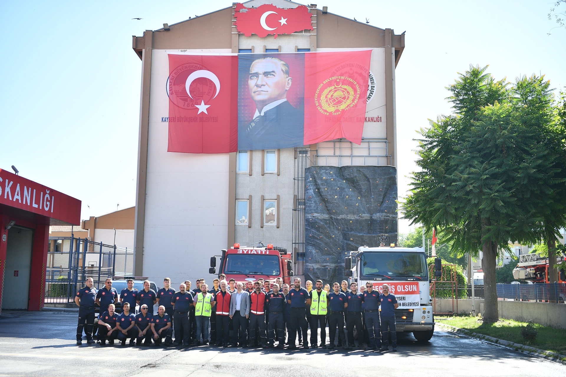 Kayseri Itfaiyesi Yangın Bölgelerinden Döndü 5