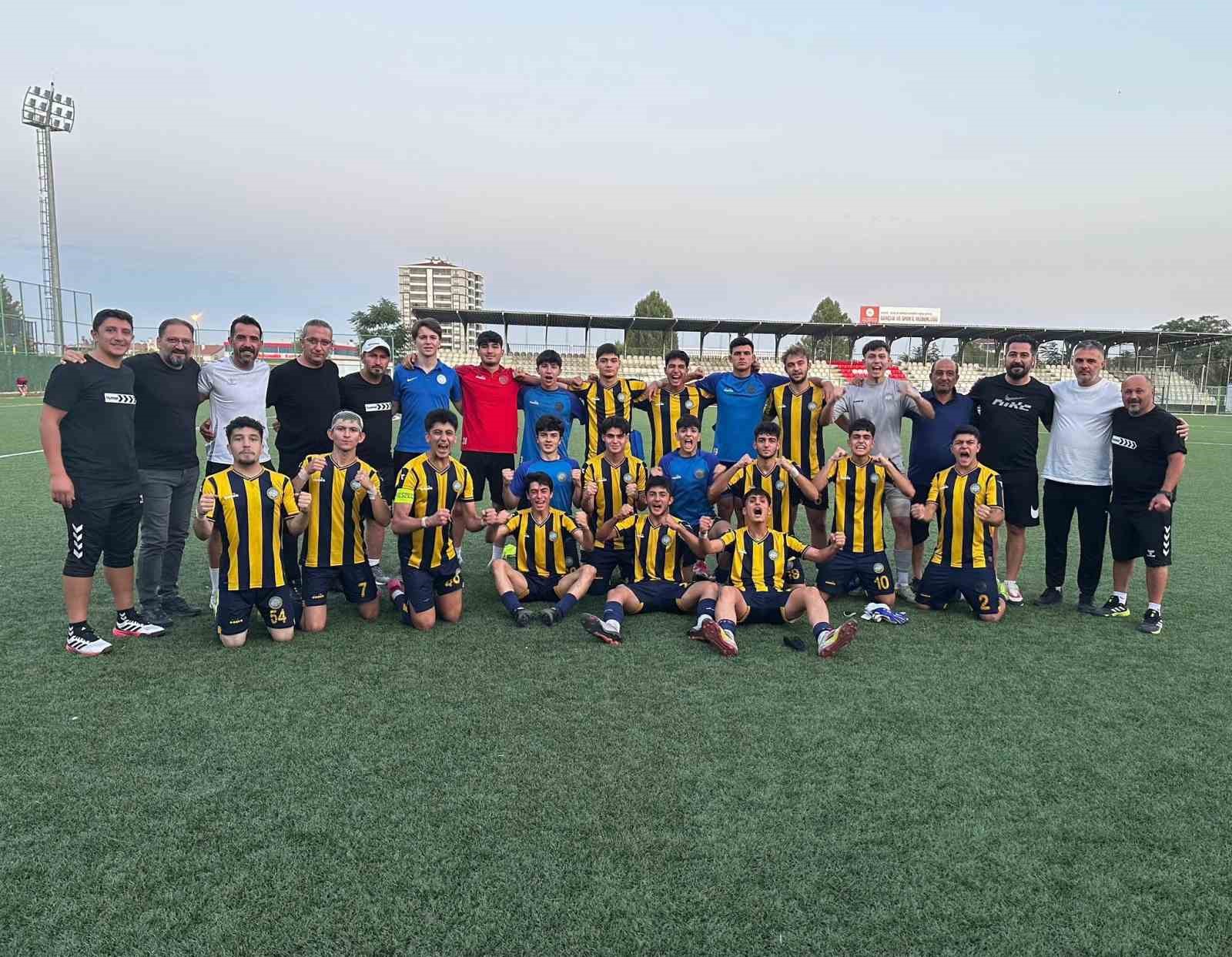 Kayseri Talas Belediyespor U17 Takımı Türkiye Finallerinde!