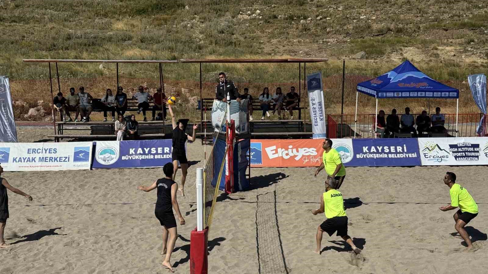 Kayseri Erciyes’te Plaj Voleybol Heyecanı Zirveye Taşıdı