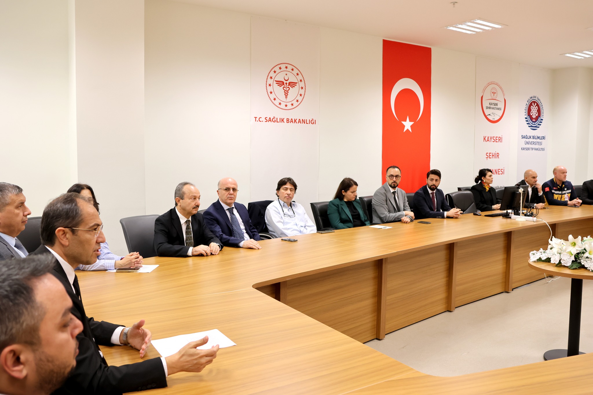 571753160 1262000282637141 4646139425384816856 N