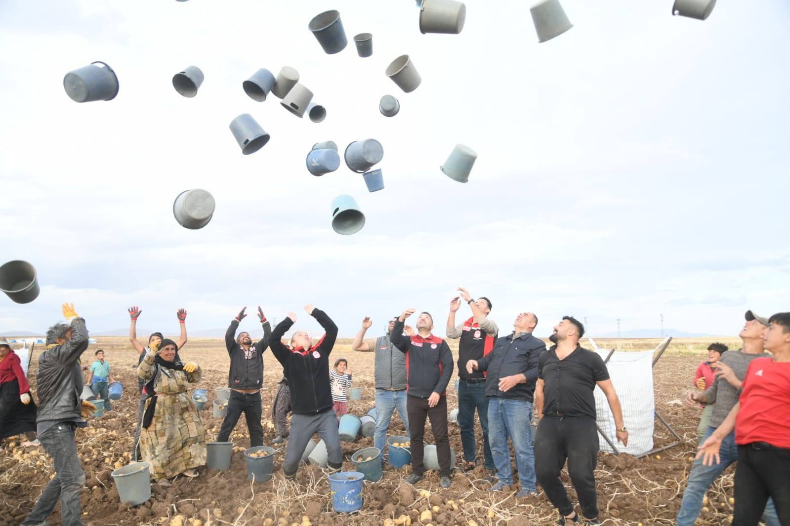 572800768 1933345600817748 9176058913035153032 N