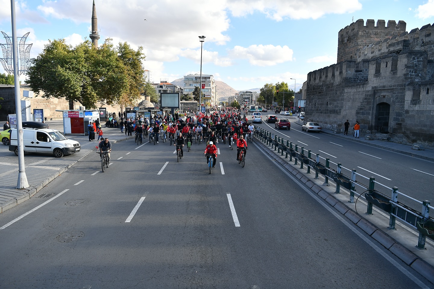 572808044 18542679565001303 7356778413701505065 N