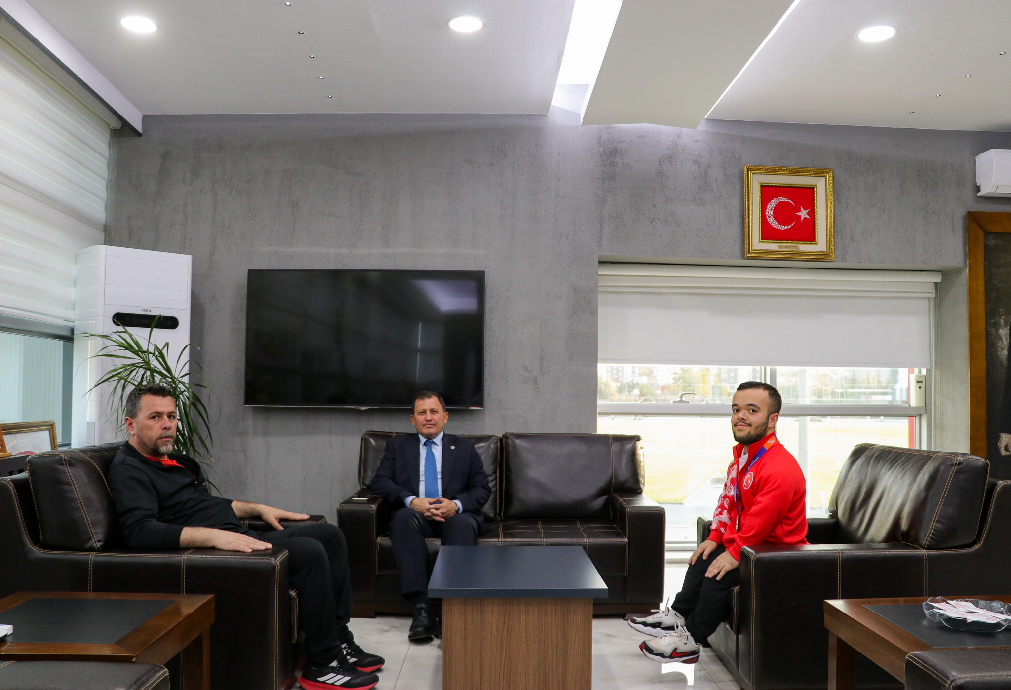 559507123 1260776596083868 2215434122220345194 N