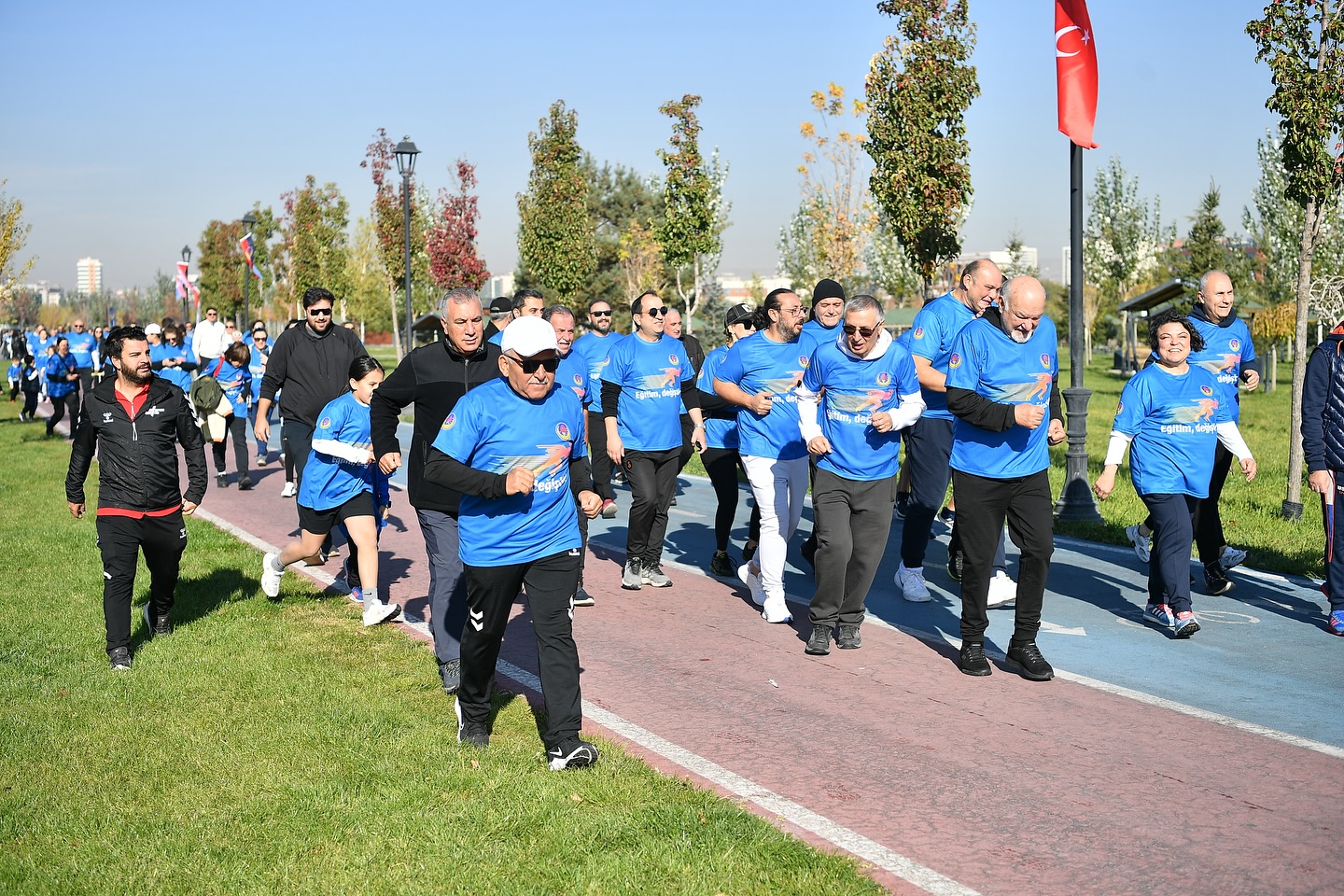 572440266 18543387916001303 1575482020783836346 N