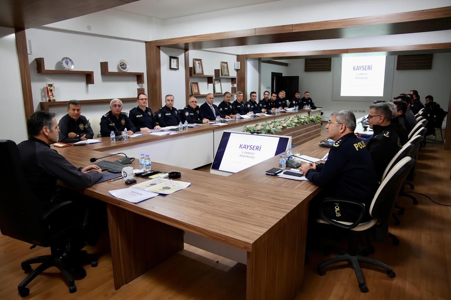 572960582 17922141600173155 4349445837244424799 N