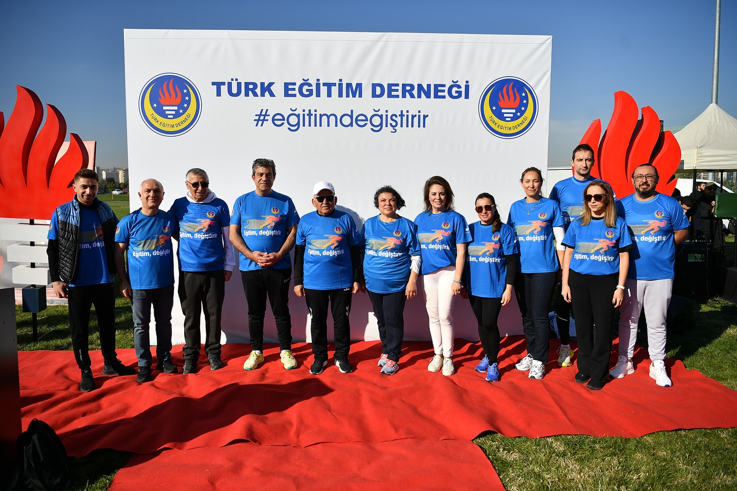 573279380 18543387907001303 5641876352798110338 N