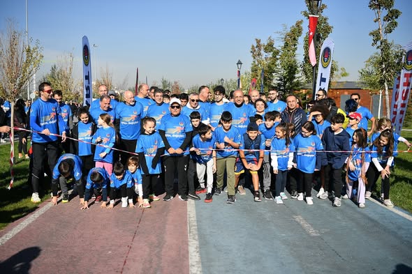 573416863 18543387871001303 5703345006758015587 N