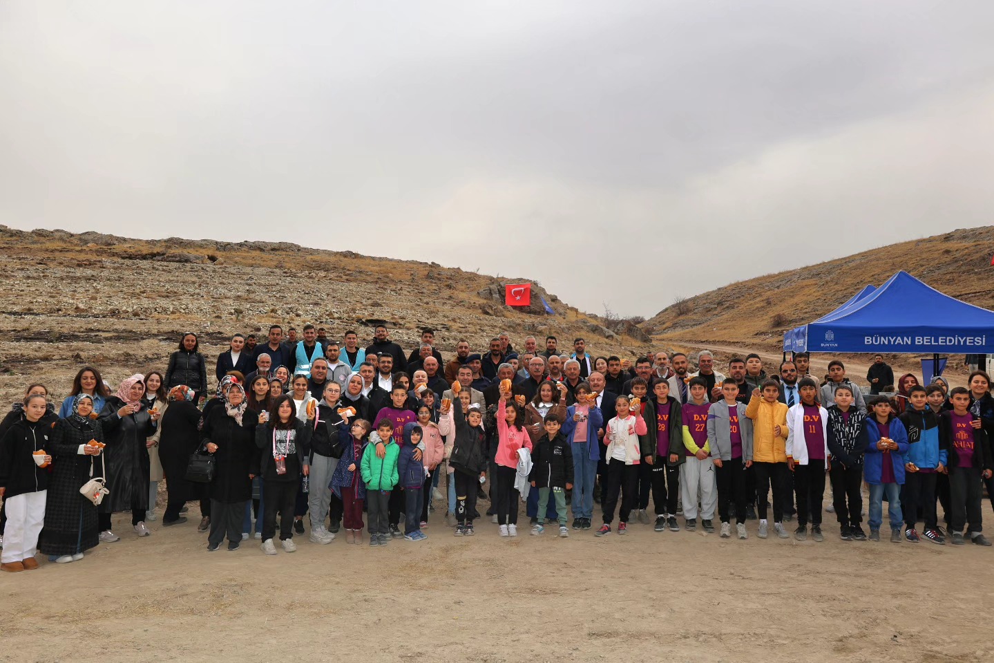 576993977 122257327994188374 6915285602556641998 N