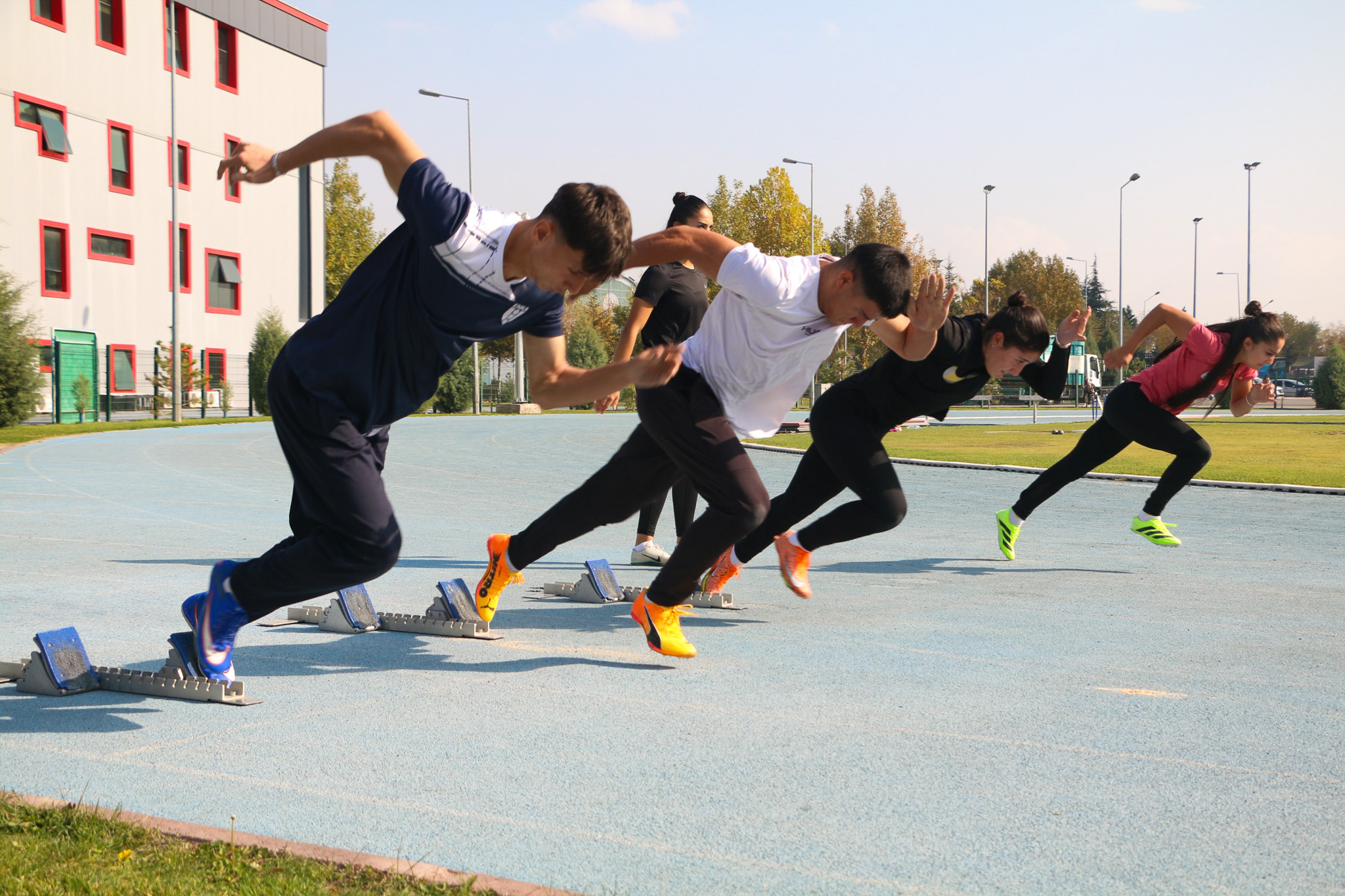 579643422 1268835791944615 4173534008543543582 N