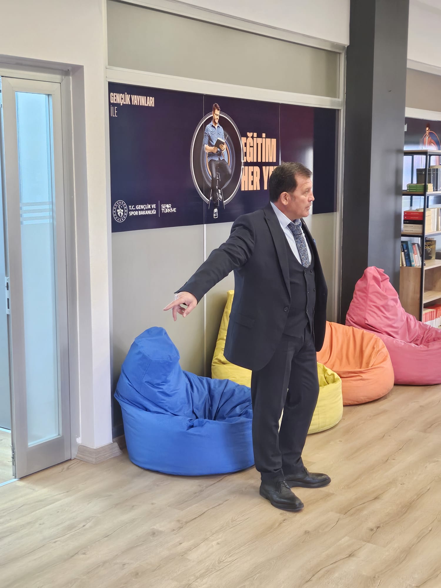 579926912 1269667151861479 6944924842660774789 N