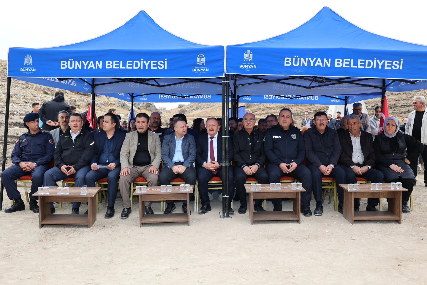 582603986 122257327964188374 2761724404290414176 N