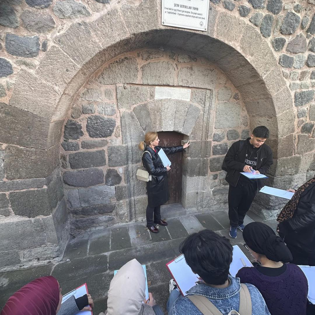 591226856 853789920374954 1012923077095309963 N