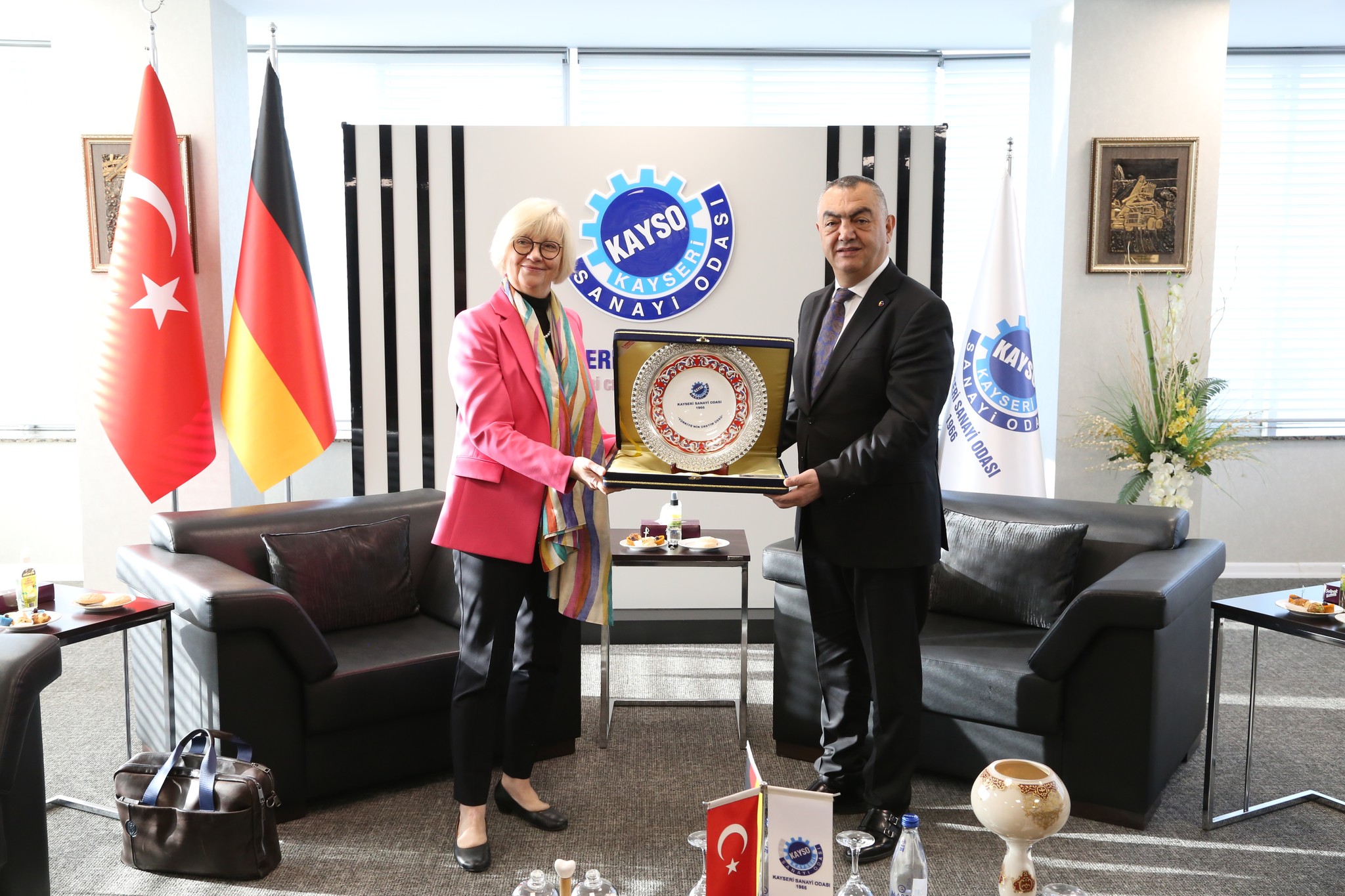 591445410 1462272872571741 6625230566696359862 N