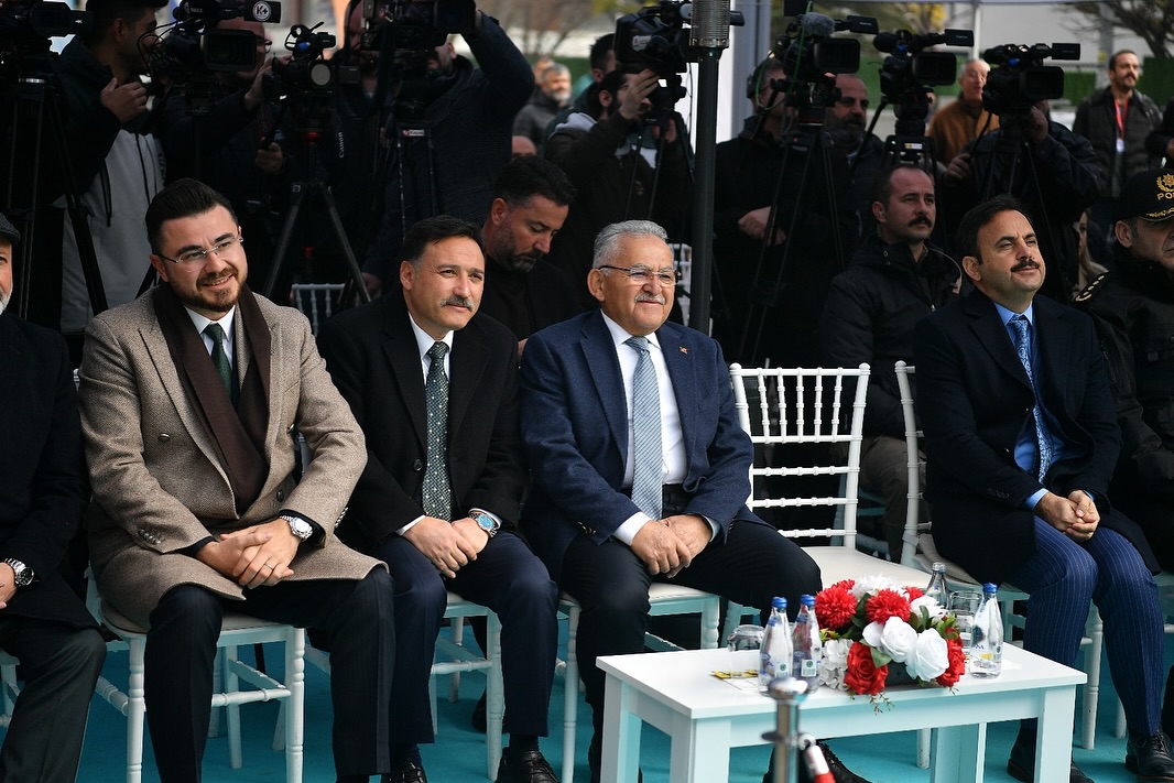 588962427 18550711171001303 6818034999854522265 N