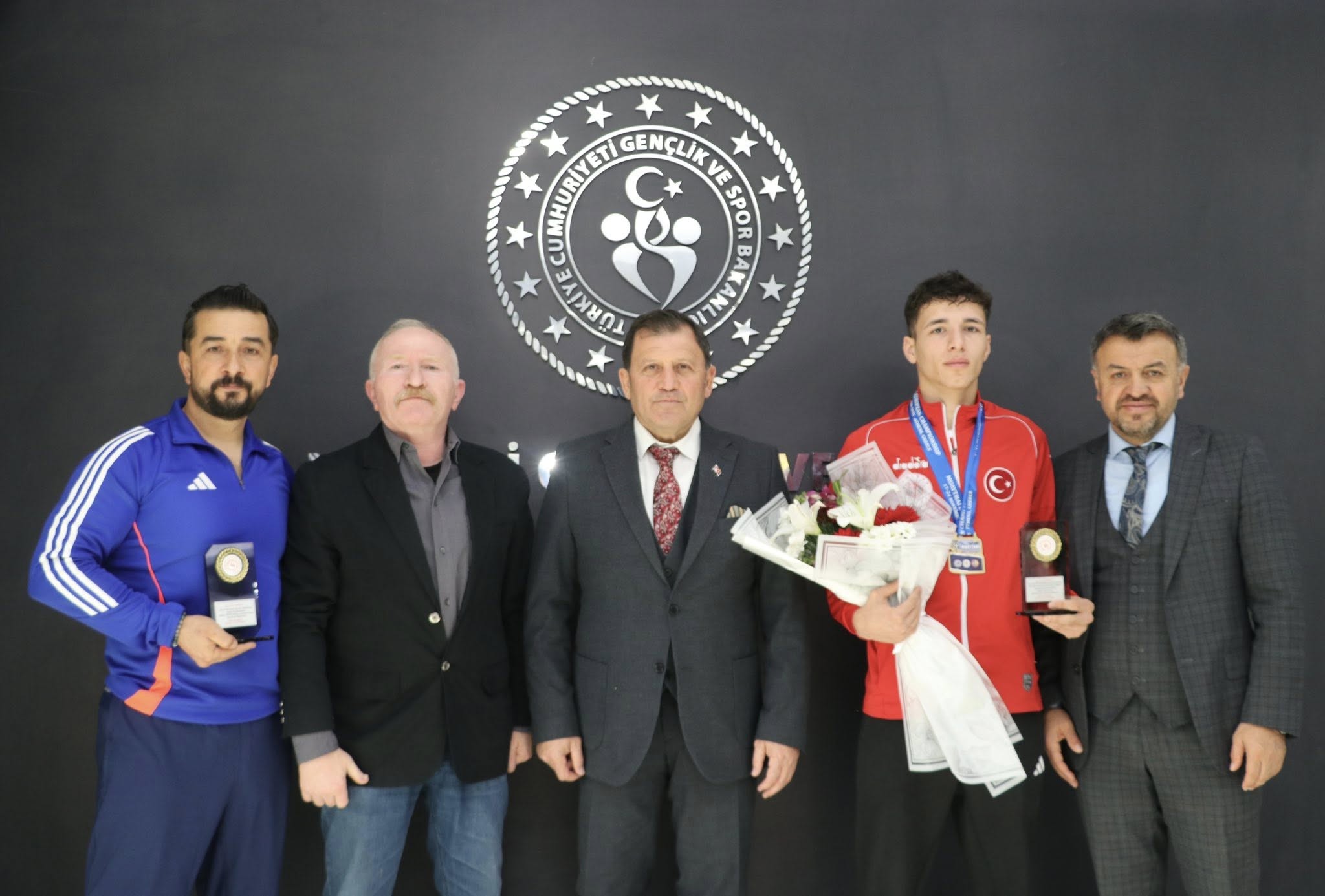 589568172 1284541877040673 4484739600391223057 N