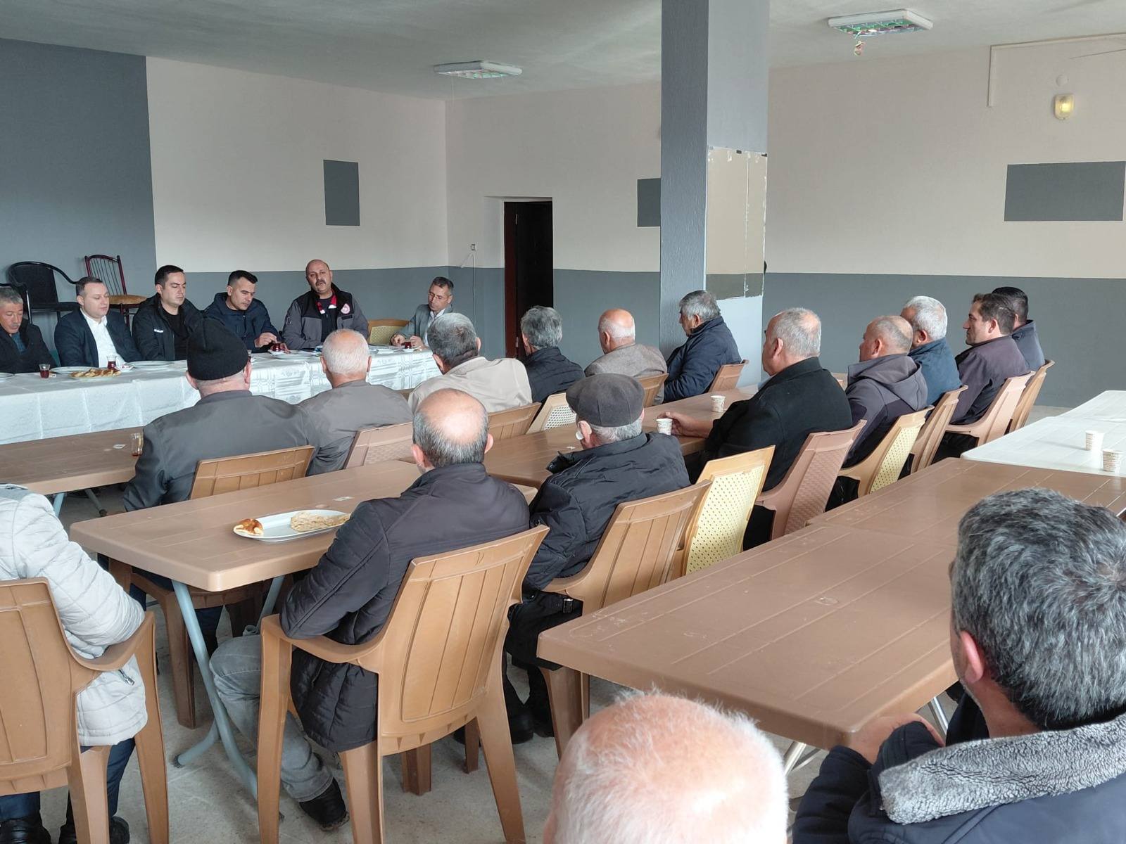 594143765 1965536170932024 1959144213742804882 N