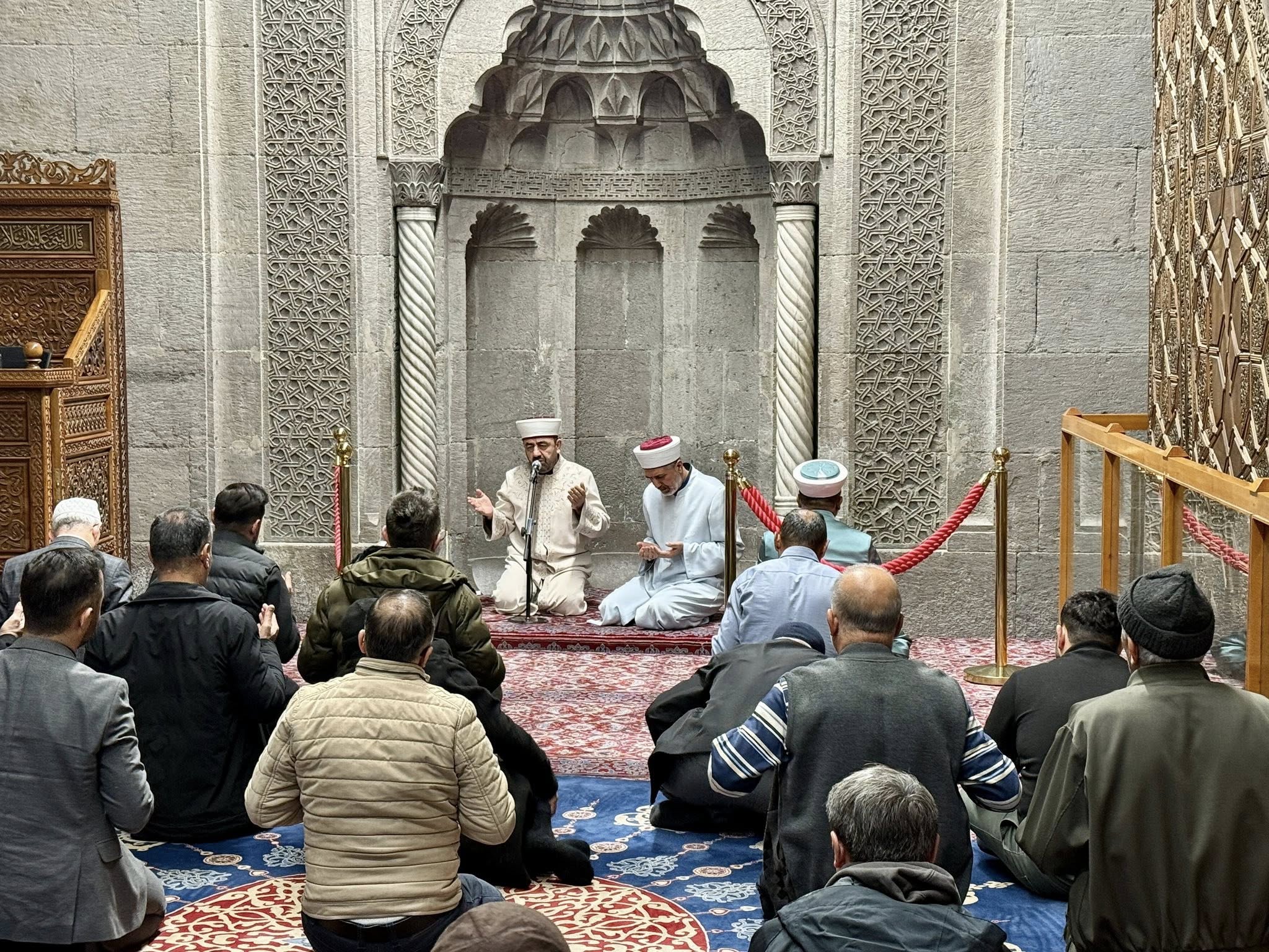 594417497 1276849887809139 6512815642760535173 N